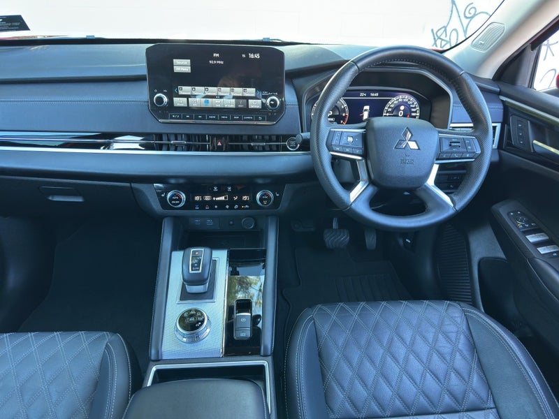2024 Mitsubishi Outlander VRX - 7 SEATER62866857640963112