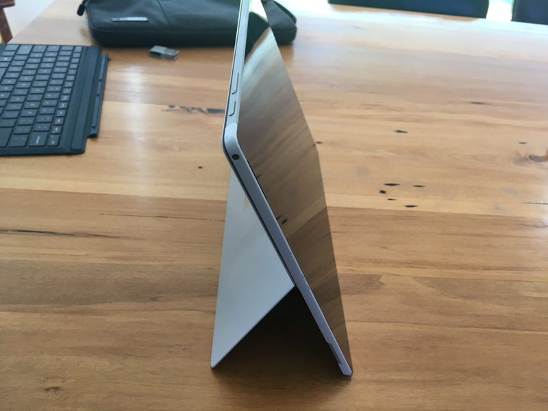 Microsoft Surface Pro 5 + Accessories – For Parts or Repair Carousel 1