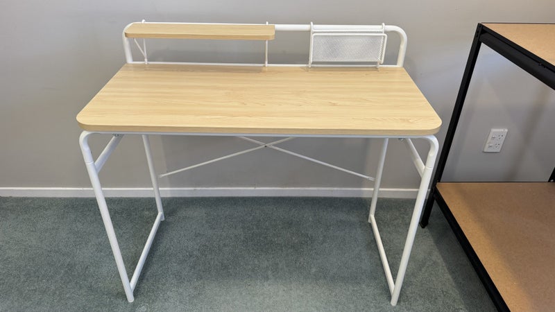 IBEE DESK Carousel 1