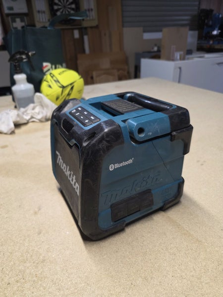 Makita Radio Carousel 2