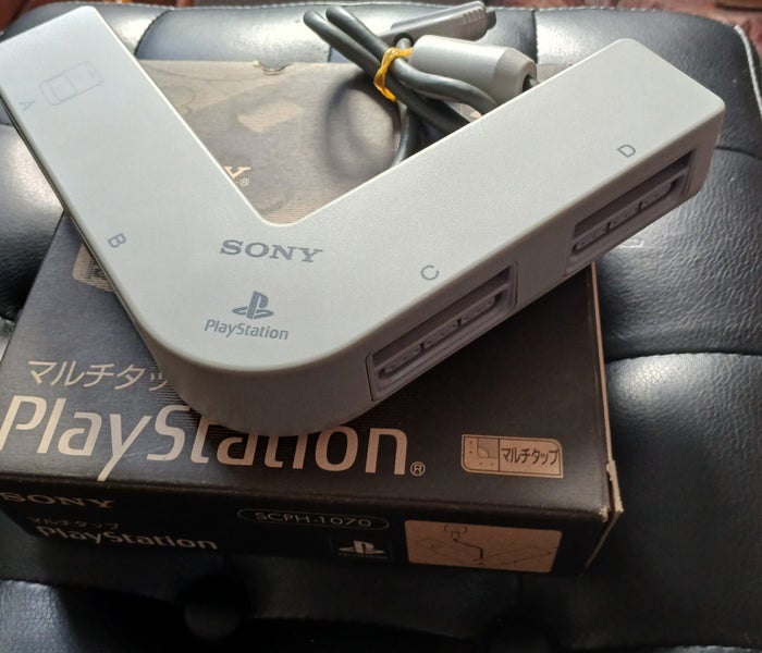 PlayStation Multi-tap/Box Very Good Condition Carousel 1