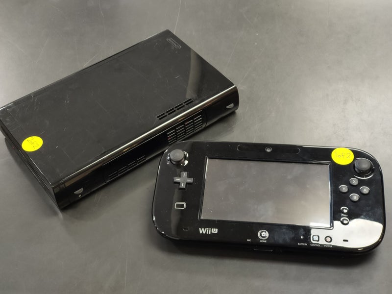 Nintendo Wii U Console - Black - B13192913-20 Carousel 1