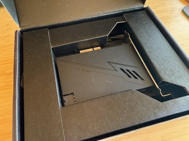 ASUS ThunderboltEX 3-TR PCIe expansion card Carousel 2