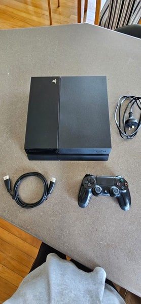 PS4 COMPLETE 500GB Carousel 1