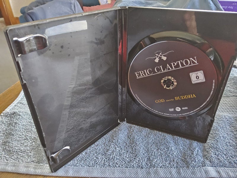 Eric Clapton – God Meets Buddha (DVD) Carousel 3