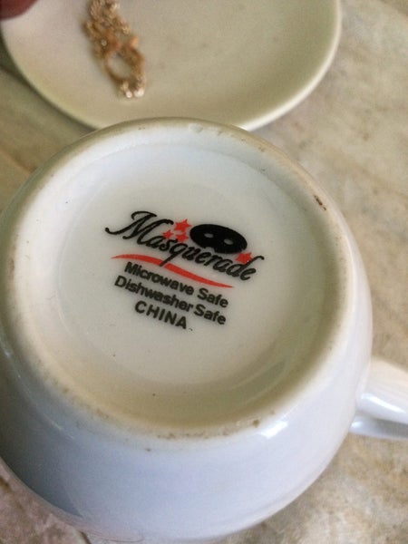 COFFEE MUG ESSENTIAL COFFEE..LOOK AND READ Carousel 5