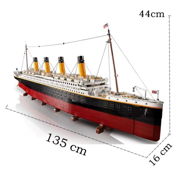 **BRAND NEW** Titanic - 9090 pieces - 135cm long Carousel 2