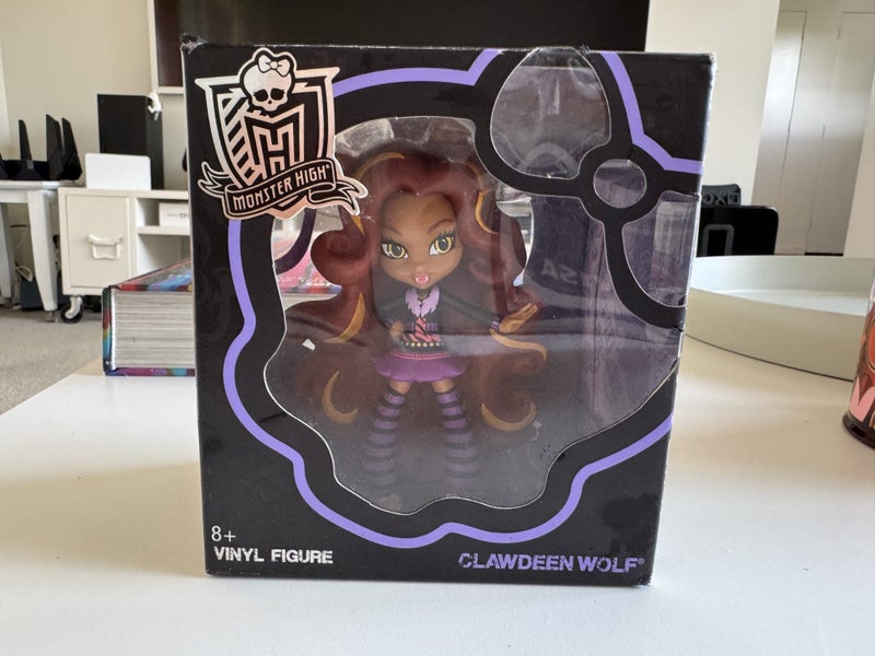 Monster High Clawdeen Wolf vinyl figure Carousel 1