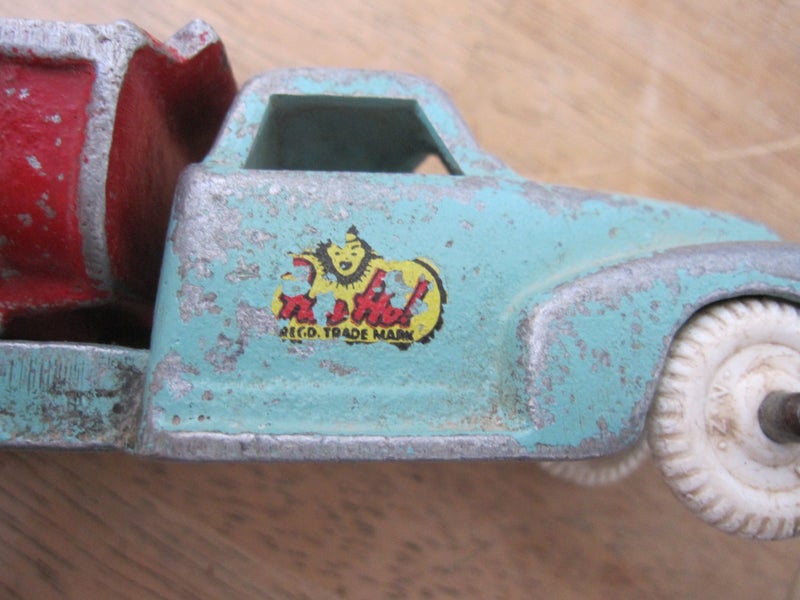 VINTAGE FUN HO UTE DUMP TRUCK Carousel 1