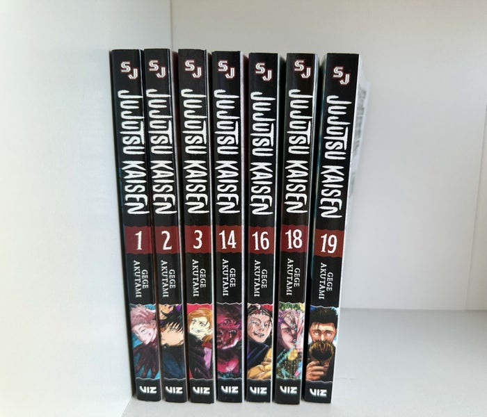 JUJUTSU KAISEN MANGA - 7 VOLUMES Carousel 1