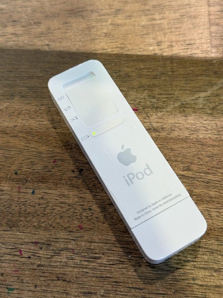 iPod Shuffle 1st Gen 512MB Carousel 2