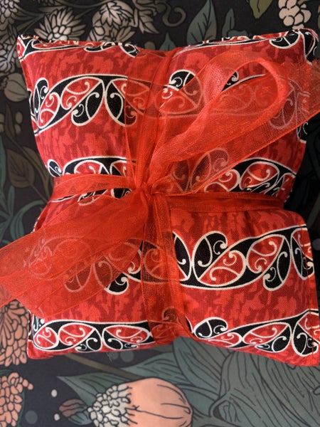 Wheat Bag - 3 Pocket - Maori Design - Red/Black Carousel 1