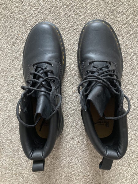Dr Martens men’s boot Carousel 2