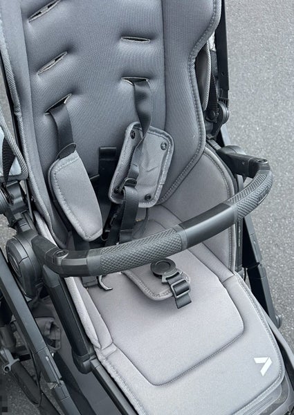 USED VEER pram, switch&roll luxe bundle, one frame+one seat Carousel 4