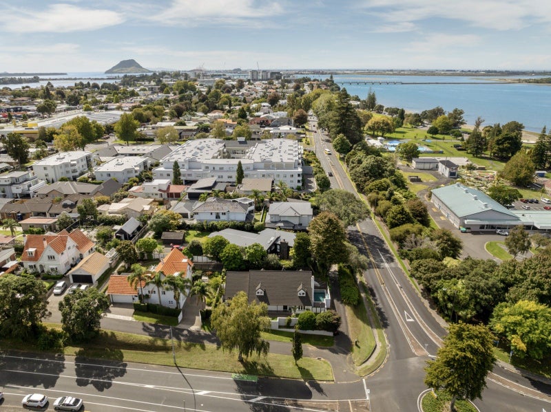 Image 1 of 18