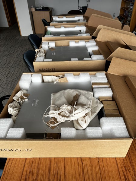 Cisco Meraki Switch Stack. x2 40GB SFP+ 32 port, x2 48 Port POE64031605358081112