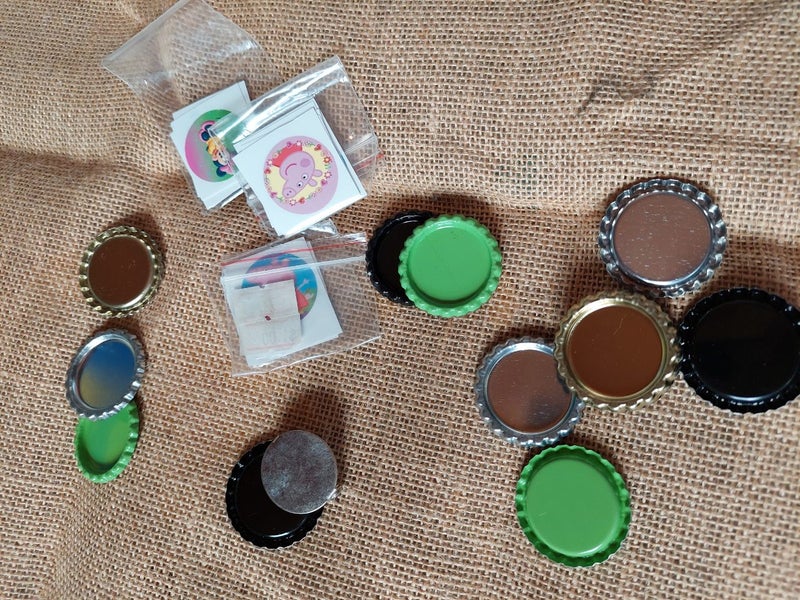 Bulk bottle cap flats Carousel 1