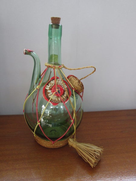 Vintage Italian Rosatello Ruffino Large Green Decanter (empty) Carousel 1