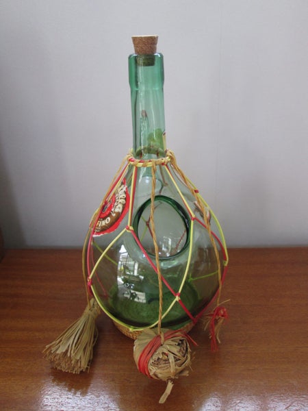 Vintage Italian Rosatello Ruffino Large Green Decanter (empty) Carousel 4