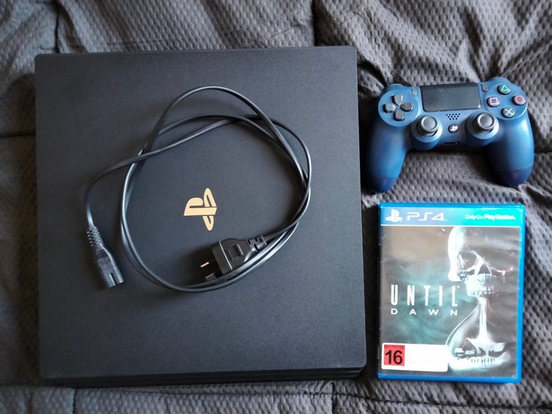 PS4 Pro + Until Dawn and Controller Carousel 1