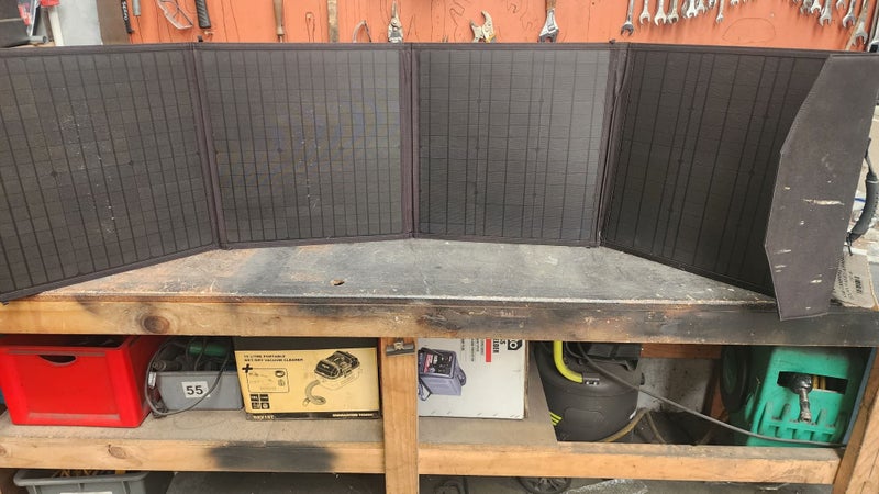 KIWI CAMPING FOLDING SOLAR PANEL 3 PANEL 120W Carousel 1