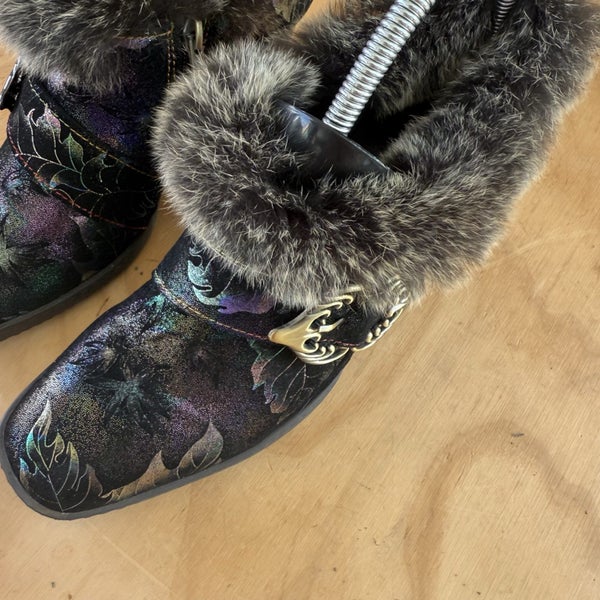 Unbranded Costume Boots Fluff and Fun Size 4063945121134977111