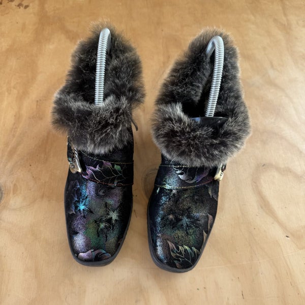 Unbranded Costume Boots Fluff and Fun Size 4063945121134977110