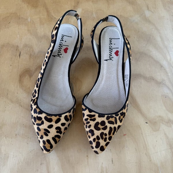 Luichiny “Harry” Leopard print Kitten Heel Size 38 Carousel 1