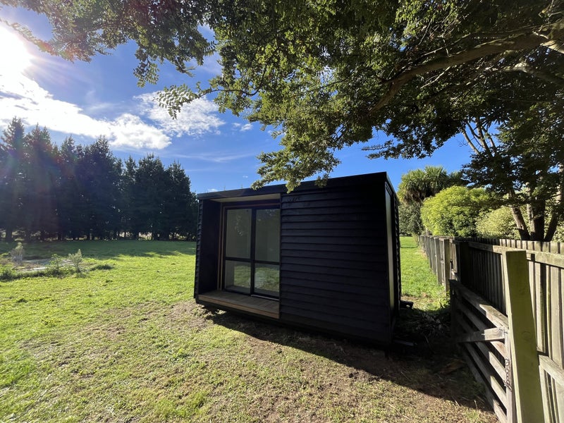 Sleepout Office great alt to 20ft shipping container man cave hair/Beauty salon Carousel 1