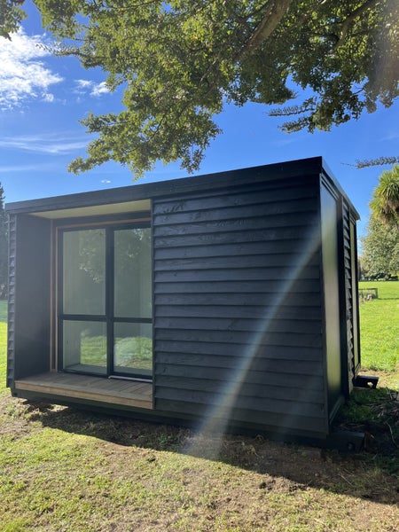 Sleepout Office great alt to 20ft shipping container man cave hair/Beauty salon Carousel 2