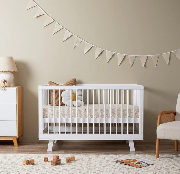MOCKA SECONDS: Aspen Cot - White Carousel 1