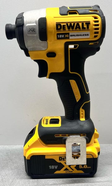 DeWalt 18V XR 3-Speed Impact Driver DCF887-XE Carousel 1