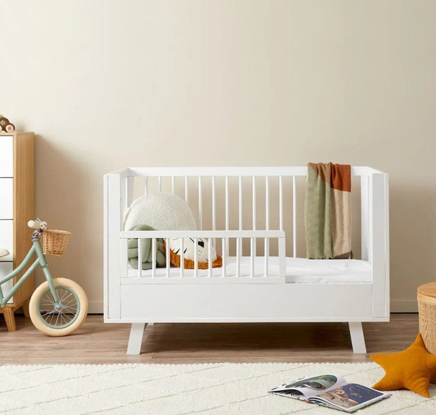 MOCKA SECONDS: Aspen Cot Toddler Bed Half Frame - White Carousel 1