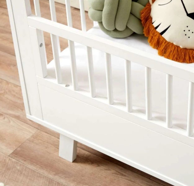 MOCKA SECONDS: Aspen Cot Toddler Bed Half Frame - White Carousel 2