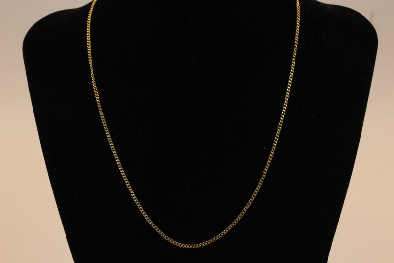 18ct Gold ‘Curb’ chain Carousel 5