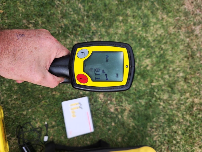 Cable Detector Carousel 6