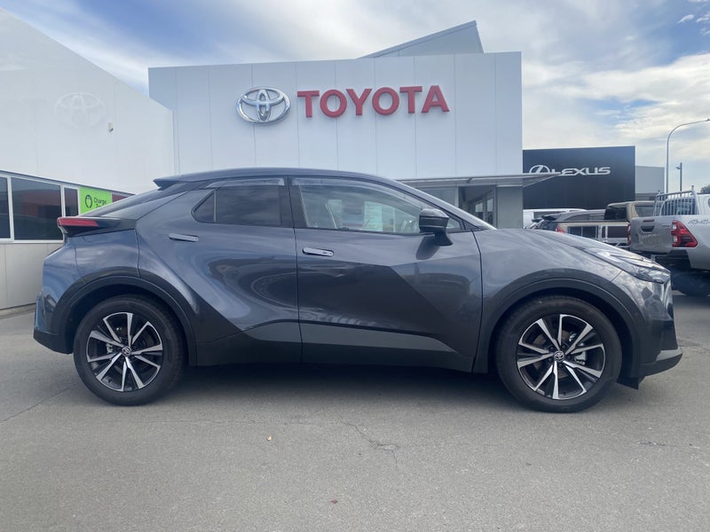 2024 Toyota C-HR GXL Hybrid62863247897985111