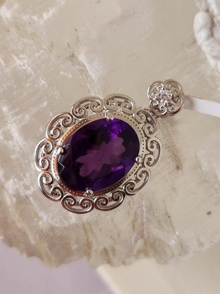 Amethyst Pendant in solid 925 Silver Carousel 2