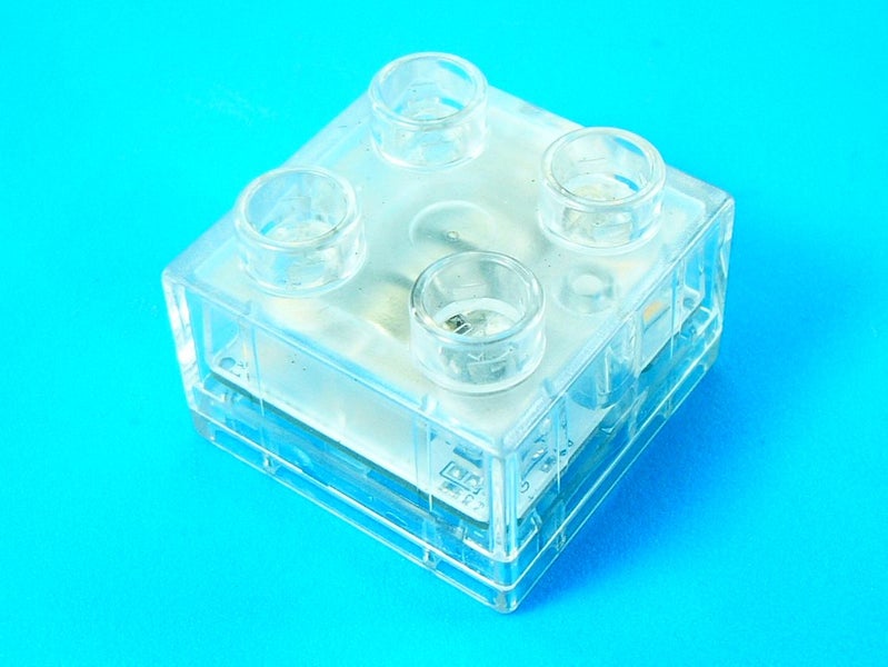 ®™DUPLO - Brick 2 x 2 Light with White Button (New Batteries) Carousel 2