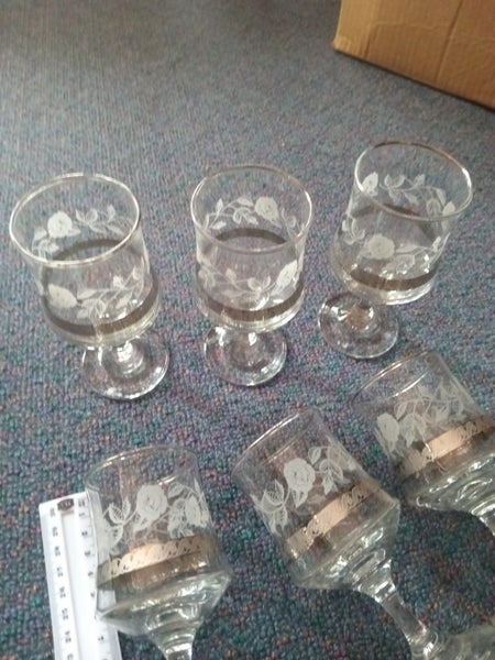 Retro Wineglass x6 Carousel 6
