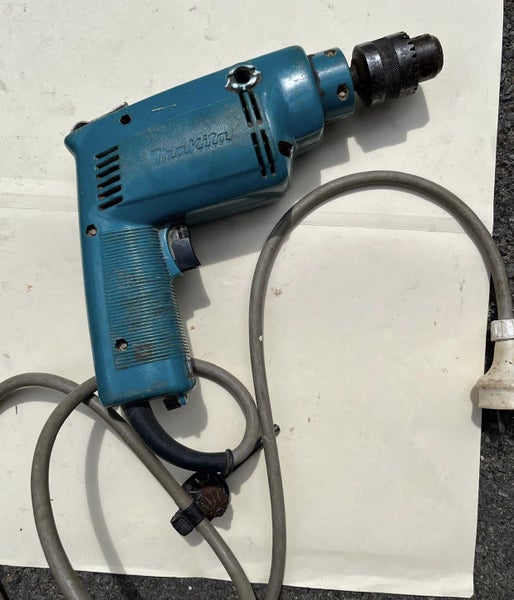 Makita (corded) drill Carousel 1