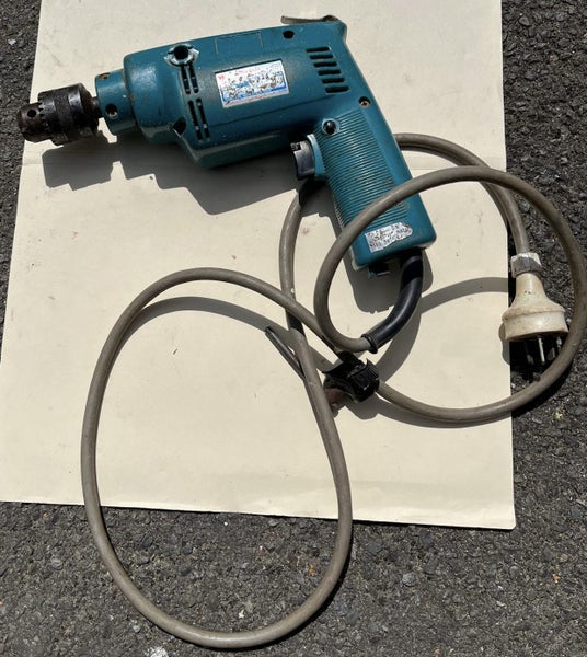 Makita (corded) drill Carousel 4