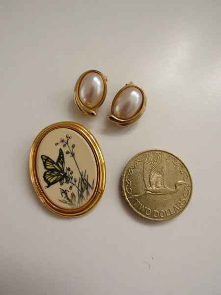 BUTTERFLY BROOCH - STEPHEN BARLOW Carousel 2