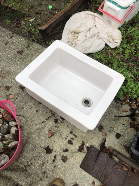 Antique butlers sink Carousel 1