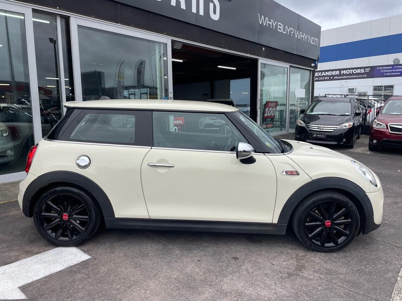 2018 MINI Cooper Cooper S UK Edition, Black Wheels62863245518467111