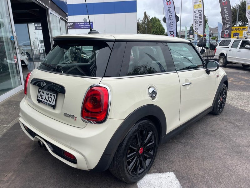 2018 MINI Cooper Cooper S UK Edition, Black Wheels62863245518467113