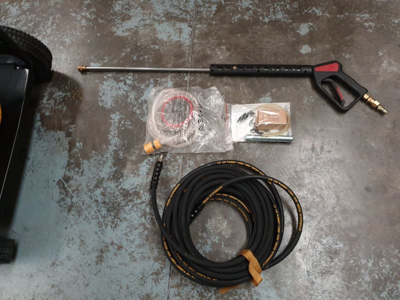 Rato 15 hp, Hawk pump 3000 psi, 2,1 reduction gearbox Carousel 6
