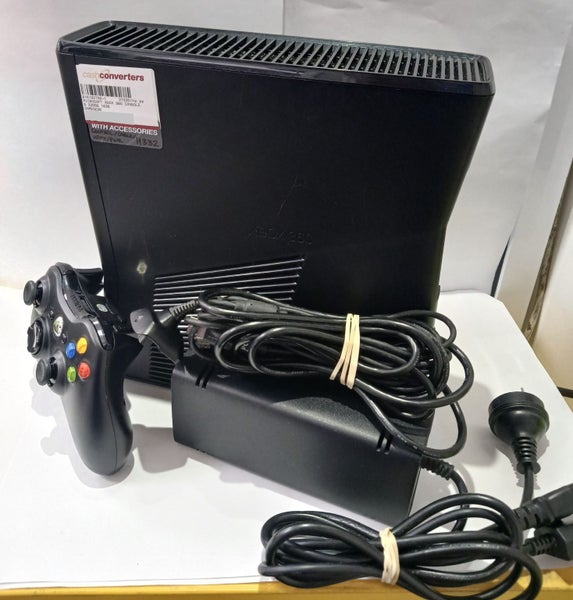 Xbox 360 Console - 320GB - 1439 - B16132790-1 Carousel 1