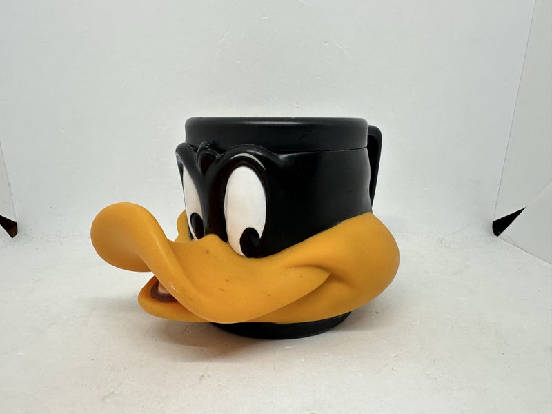 KFC Daffy Duck cup Carousel 1