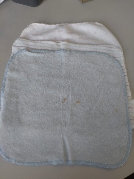 Baby Yellow Hooded Towel + 4 Wash Clothes (A) Carousel 2